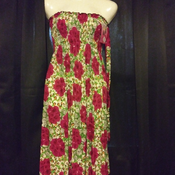 Clothes - Picture 2 of 8